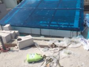 POLYCARBONATE ĐẶC RUỘT , NHẬN THI CÔNG GIẾNG TRỜI, THI CÔNG NHÀ XE, THI CÔNG MÁI HIÊN